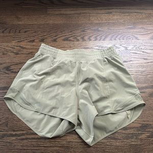 Lululemon Hotty Hot Short